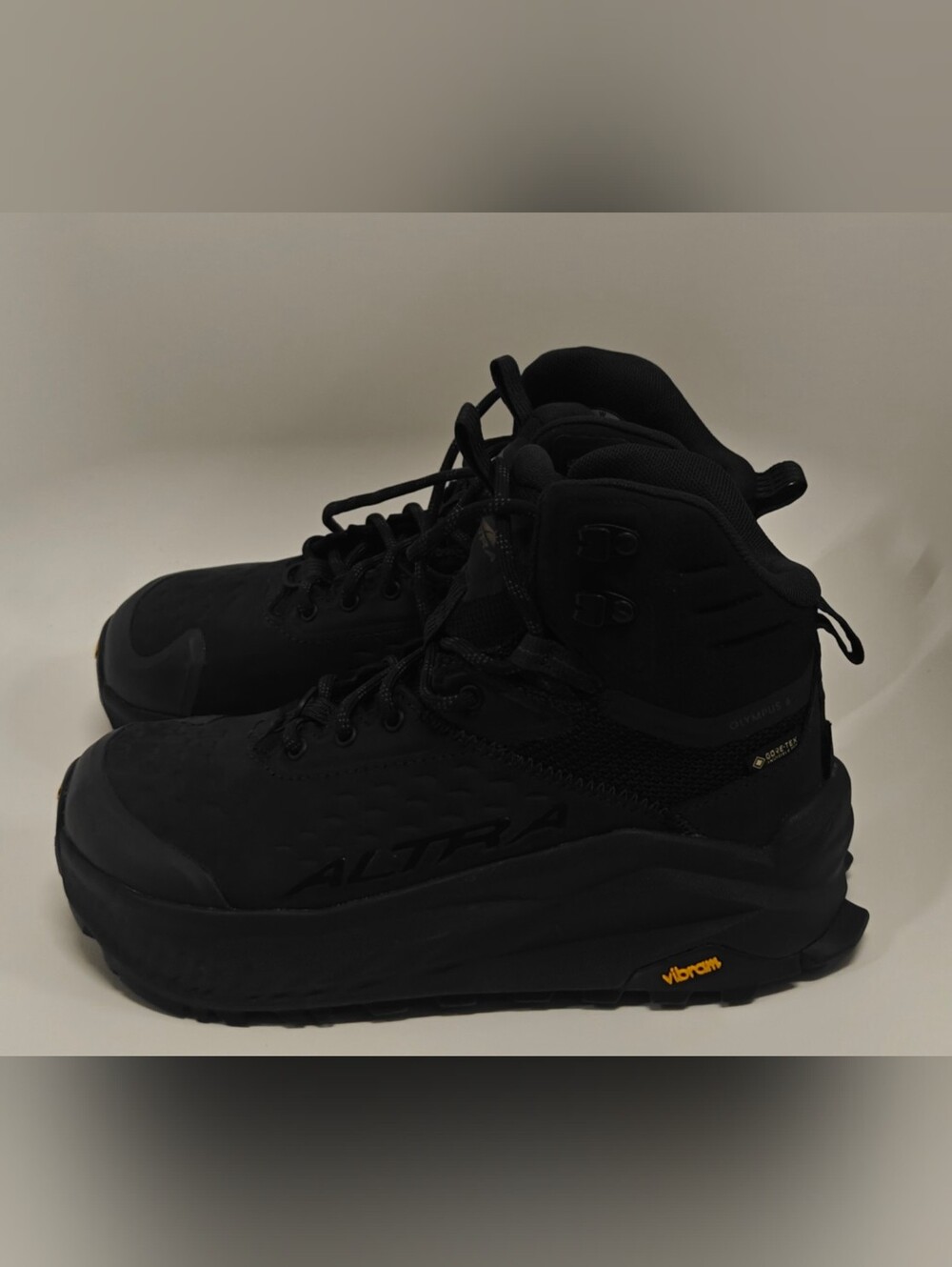 Altra Olympus 6 Hike Mid GTX Womens Black Waterproof Hiking Boots Size 7